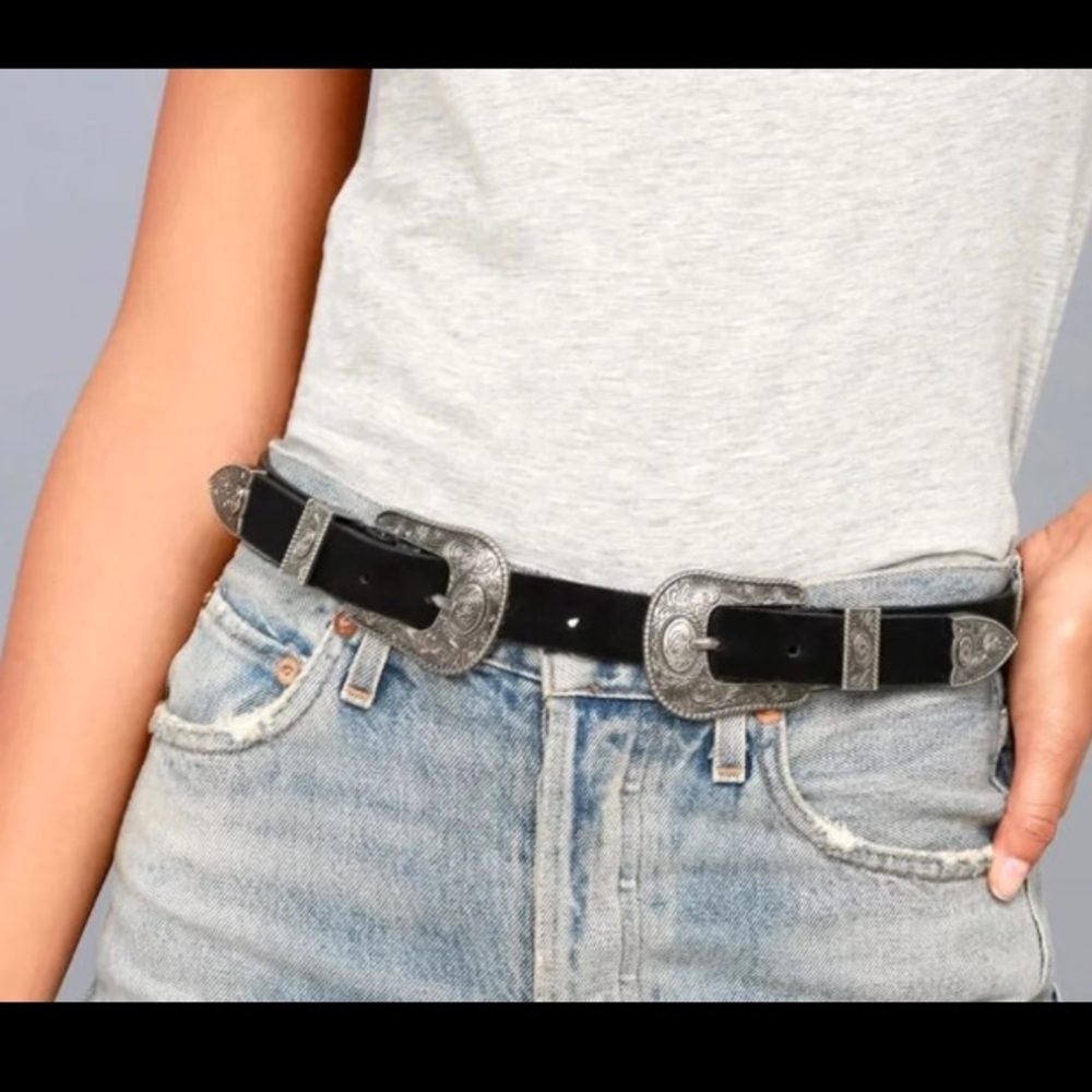 Black buckle belt